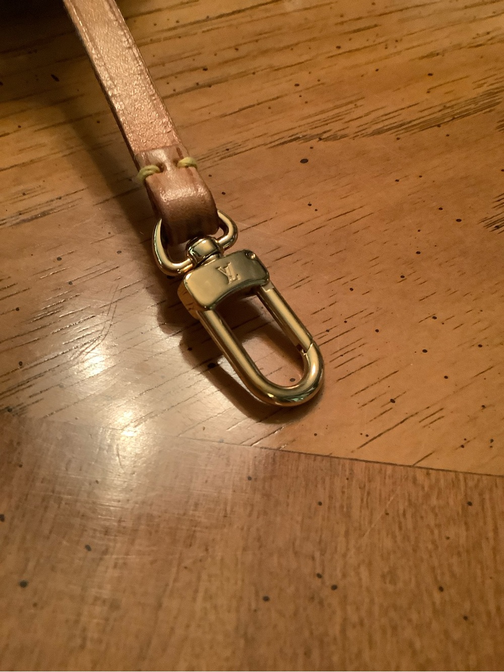 Louis Vuitton Vachetta Tan Leather Strap with Gold Hardware Clip - Picture 2 of 3